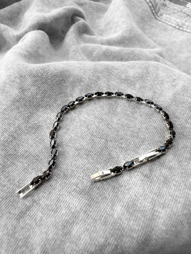 Black Line Bileklik