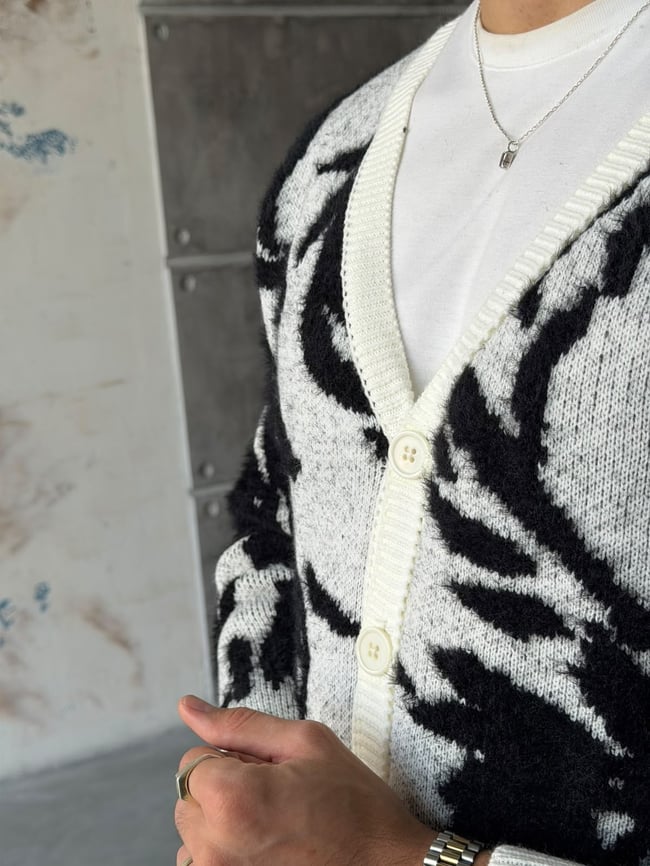 Fırça Desenli Oversize Triko Hırka – Ekru Siyah  T