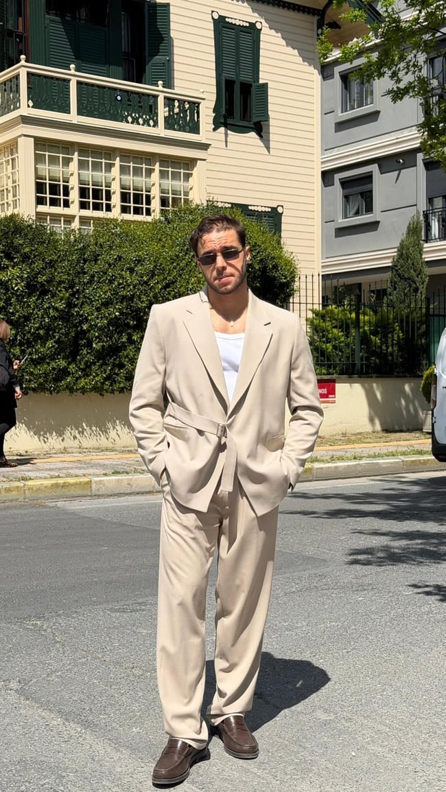 Oversize Kemer Detaylı Kruvaze Blazer Takım -Krem
