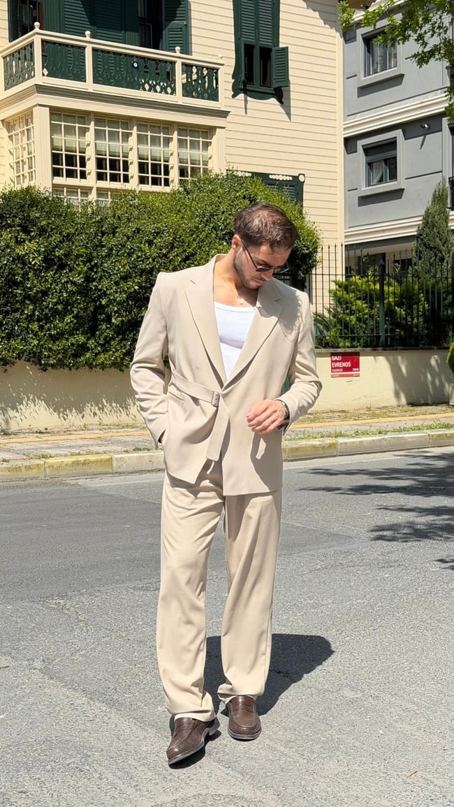 Oversize Kemer Detaylı Kruvaze Blazer Takım -Krem