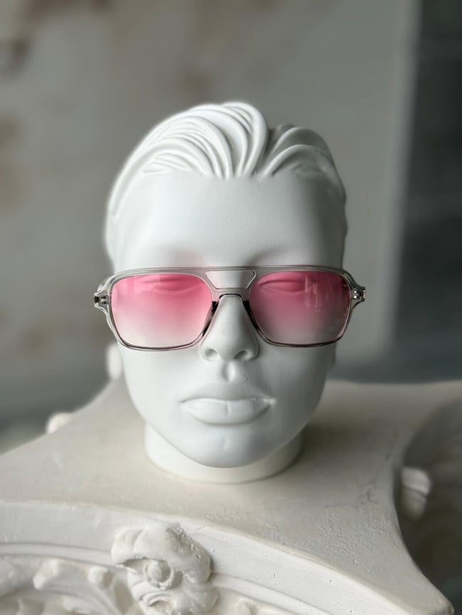 Pembe şeffaf cam çelik çerçeve