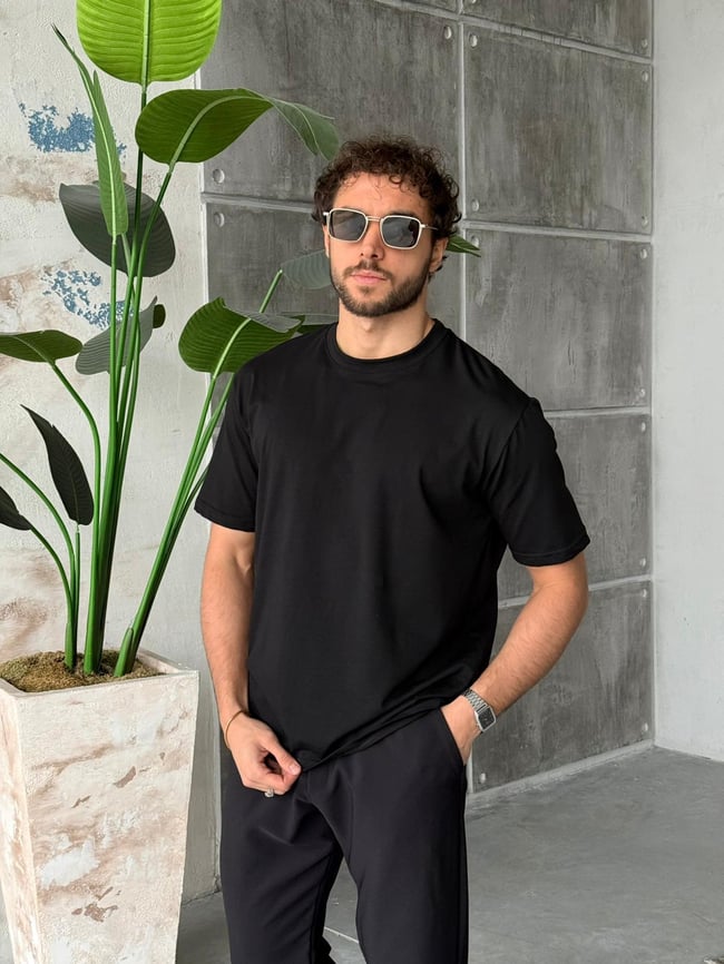 Regular Kalıp Likralı Basic T-Shirt - Siyah