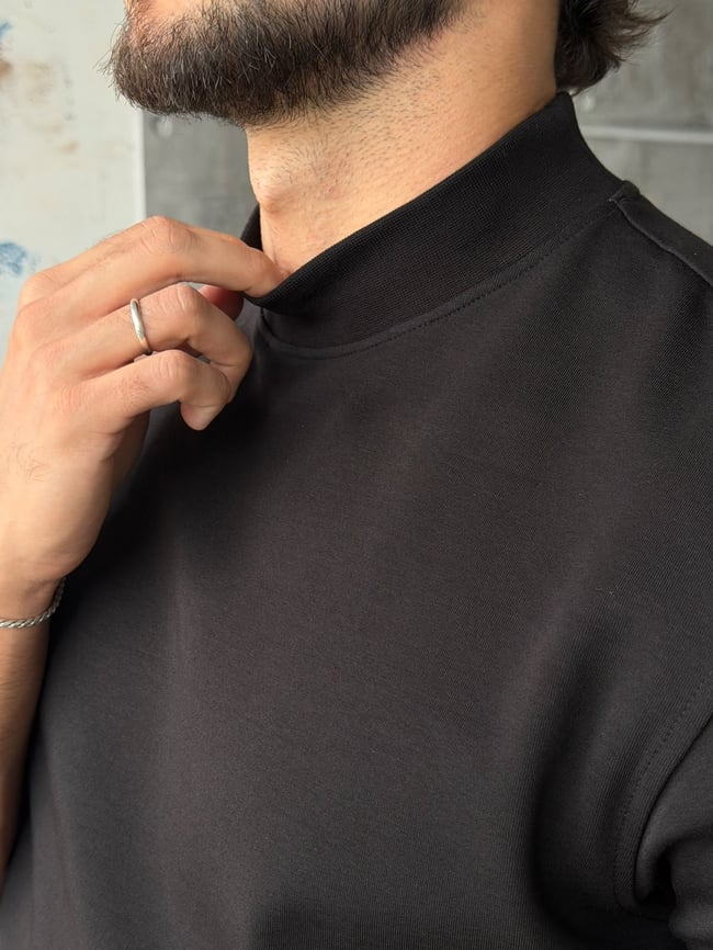 Yarım Boğazlı Dubble Face Kumaş T-shirt Siyah
