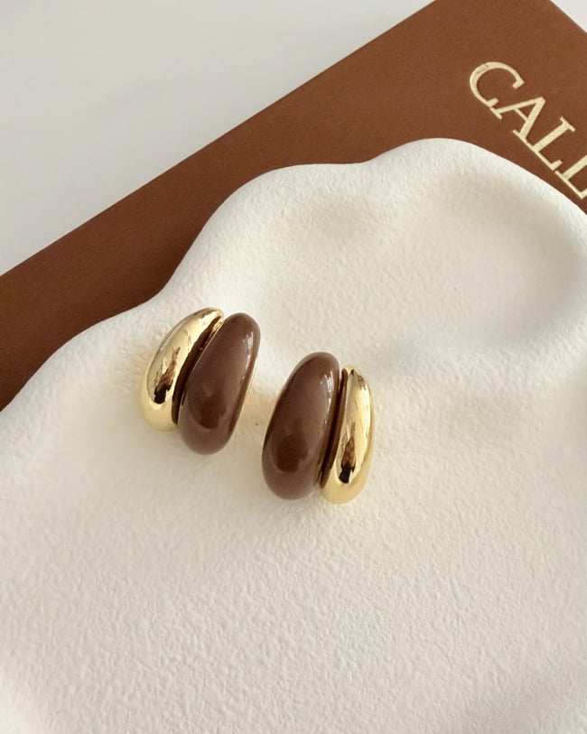 Kahverengi Taşlı Altın Kaplama Minimal Vintage Küpe