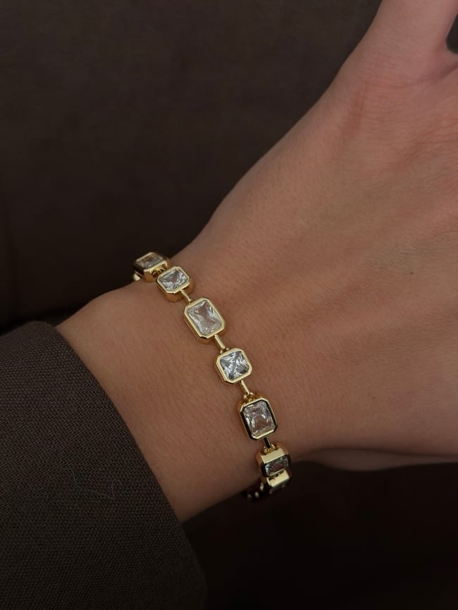 Liora Geometrik Taşlı Gold Kadın Bileklik
