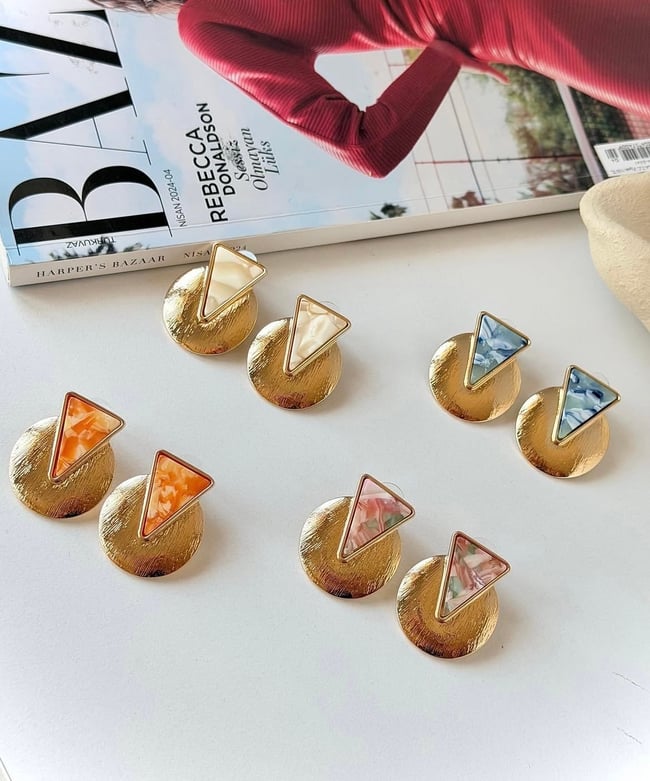 Luna Geometrik Sedef Detaylı Gold Küpe