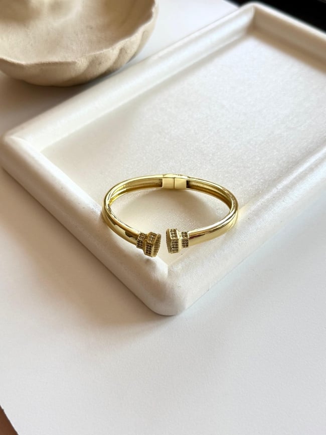 Luna Zirkon Taşlı Gold Kelepçe Bileklik