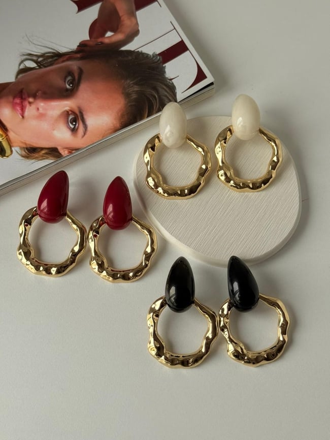 Mila Oval Taşlı Gold Halka Küpe