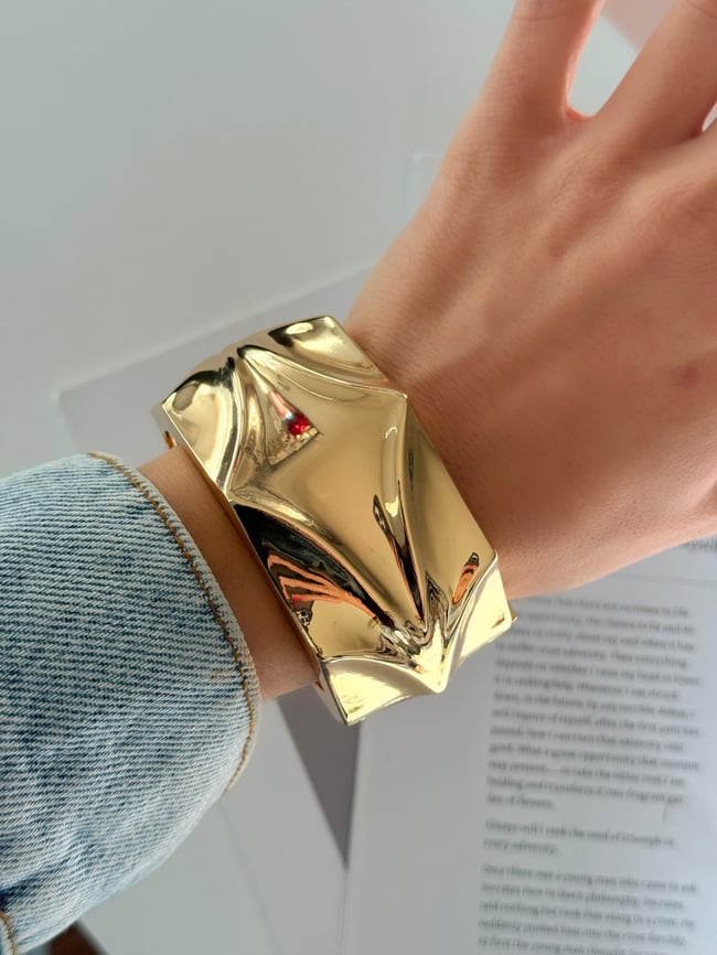 Modern Form Gold Kelepçe Bileklik