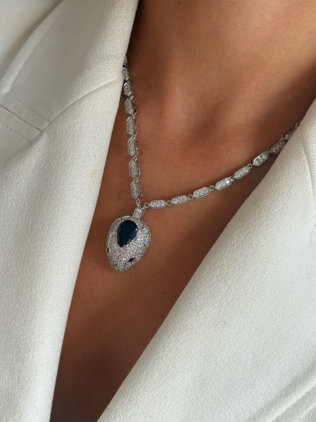 Safir Taşlı Yılan Figürlü Vintage Kolye