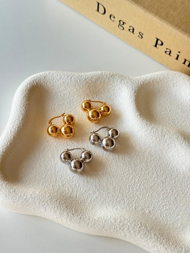 Üçlü Top Detaylı Gold Kadın Küpe 