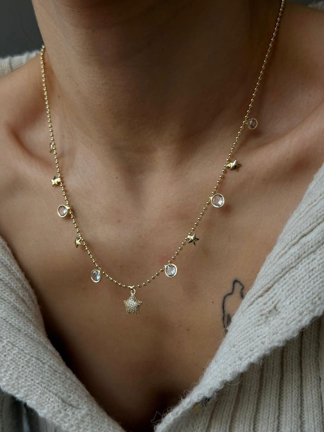Yıldız Charm ve Zirkon Taş Detaylı Kolye