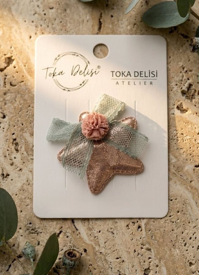 Toka DelisiTOKABebekler İçin Parlak Yıldız Figürlü Metalik Açık Mor Saçsız Bebek TokasıBebekler İçin Parlak Roza Pembe Yıldız Figürlü Metalik Saçsız Bebek Tokası