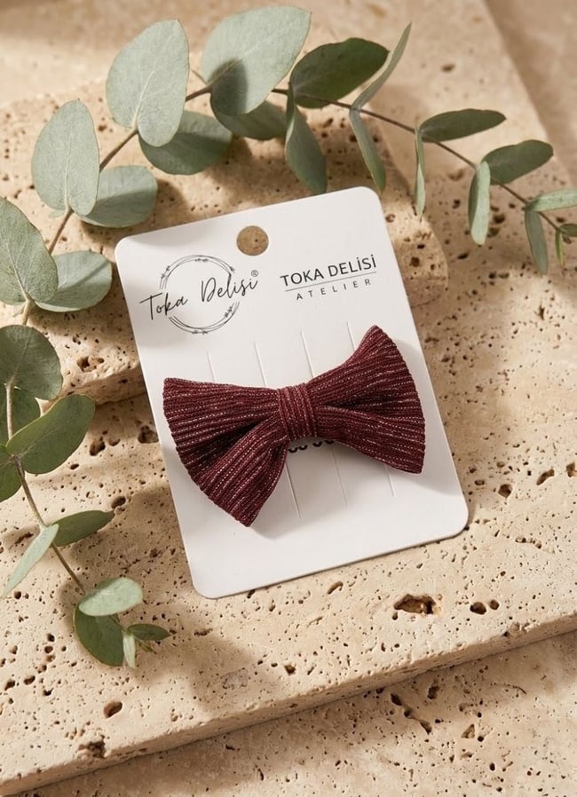 Toka DelisiTOKABebekler İçin Tatlı Mercan Pembe Nakışlı Dantel Butik Saçsız Bebek Tokası El YapımıBebekler İçin Bordo Simli Şifon Butik Saçsız Bebek Tokası El Yapımı