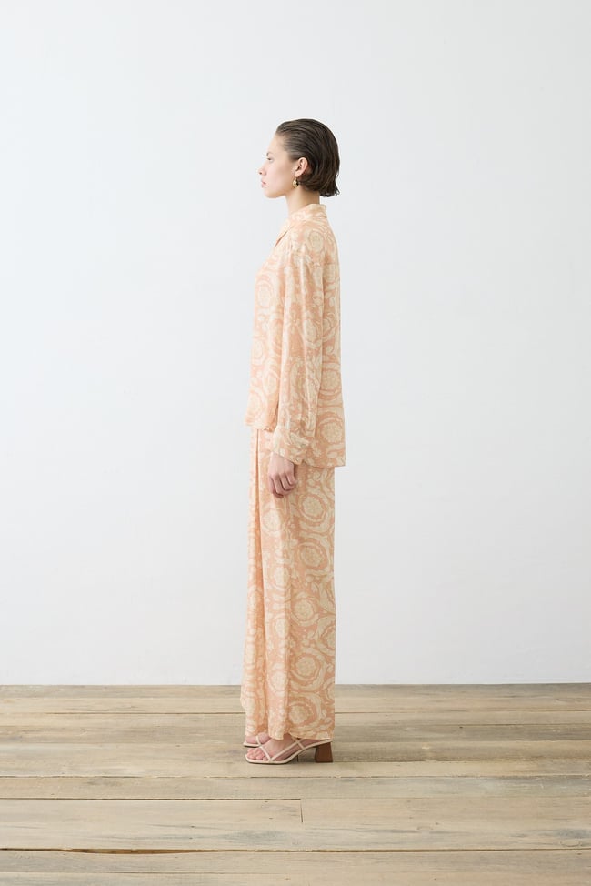 PASTEL DESEN VİSKON RAYON PİLE DETAYLI PANTOLON TAKIM