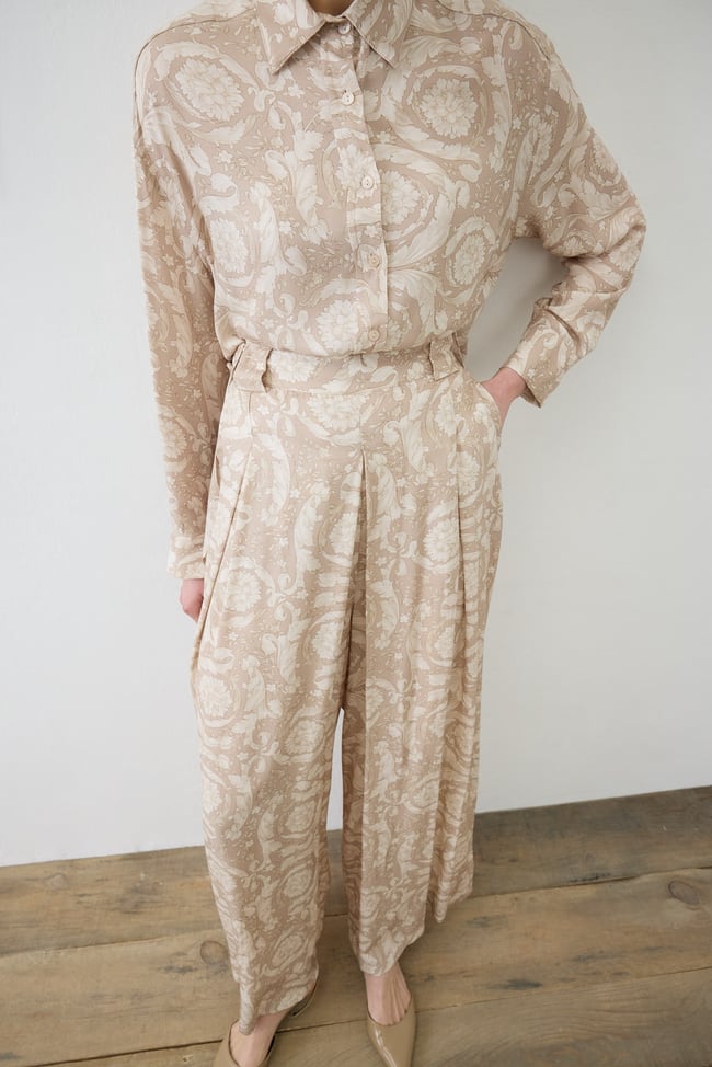 PASTEL DESEN VİSKON RAYON PİLE DETAYLI PANTOLON TAKIM
