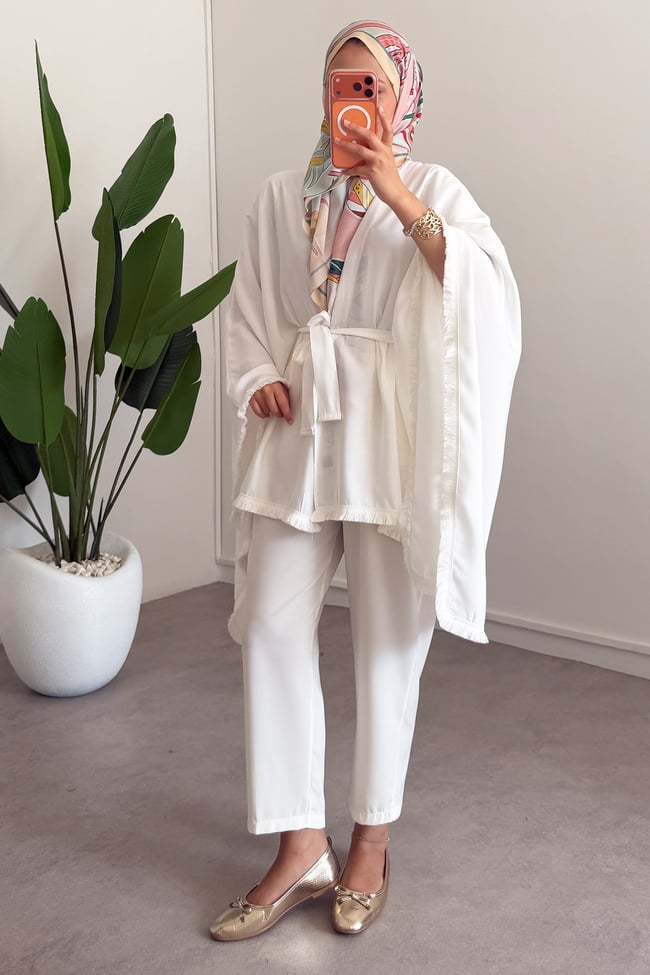 Püskül Detay Kimono - Beyaz