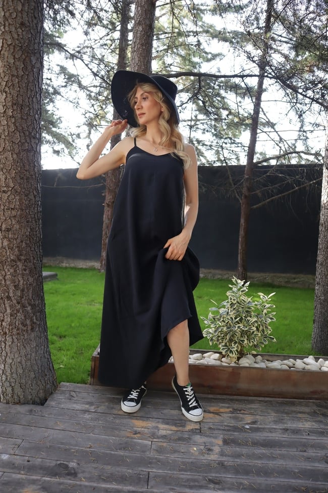 KADIN SİYAH  İNCE ASKILI UZUN ELBİSE CREP KUMAŞ