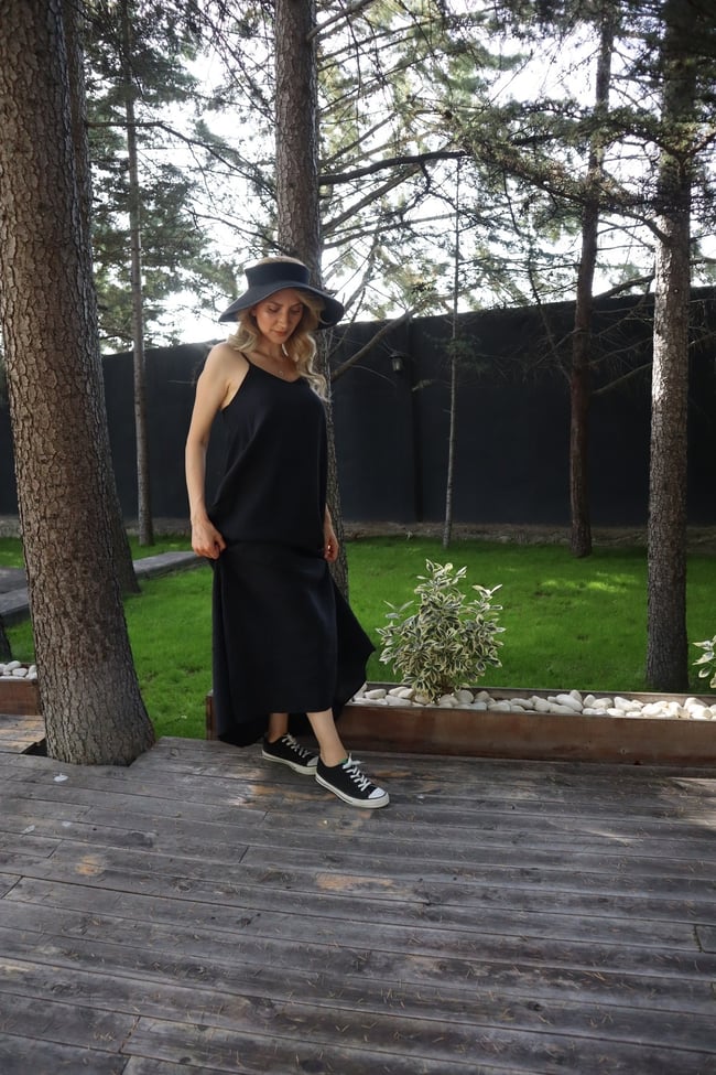 KADIN SİYAH  İNCE ASKILI UZUN ELBİSE CREP KUMAŞ