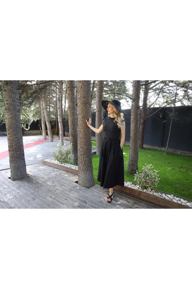 KADIN TAŞLI CROP BLUZ  T-SHIRT SİYAH