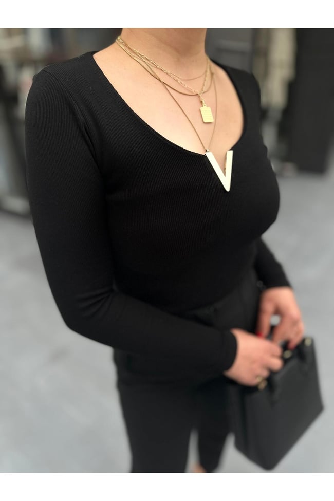 Siyah Gold Aksesuar Detaylı Fitilli Bluz