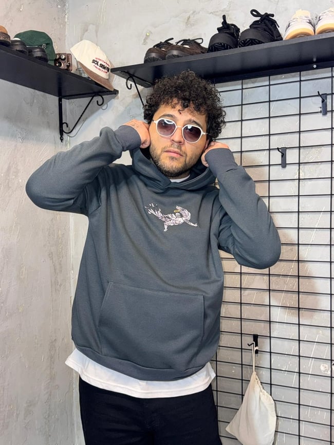 Düşen Melek Nakışlı Füme Hoodie