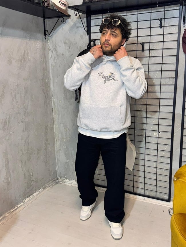 Düşen Melek Nakışlı Hoodie