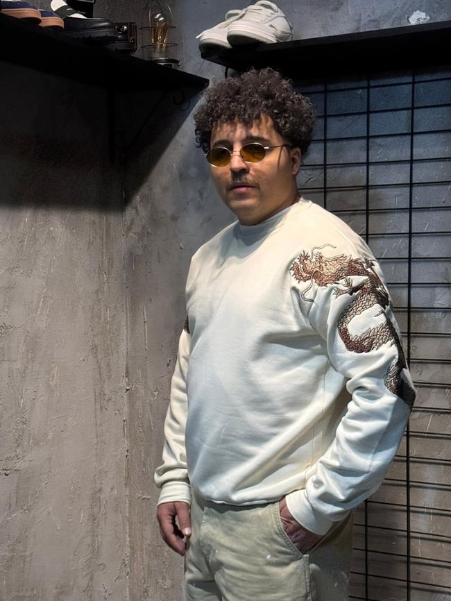 Ejderha Nakışlı Krem Sweatshirt