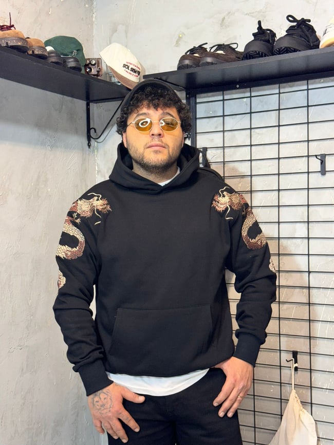 Ejderha Nakışlı Siyah Hoodie