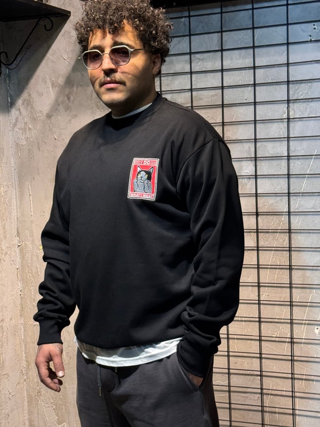 Kedi Nakışlı Siyah Sweatshirt