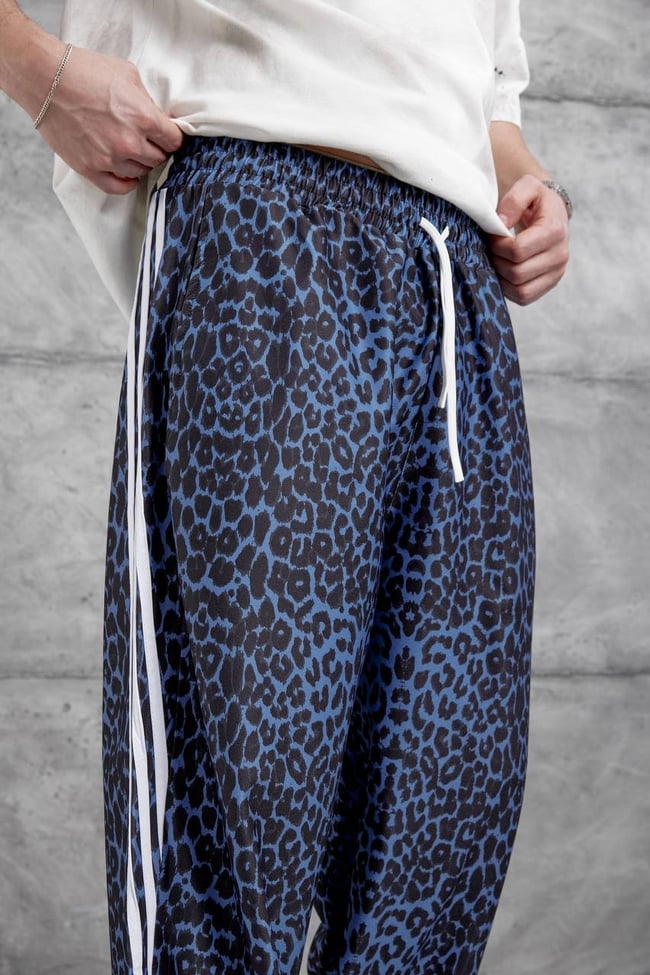 Leopar Desen Mavi Paraşüt Kumaş Eşofman Altı
