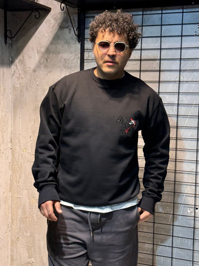Sırt Anka Nakışlı Siyah Sweatshirt
