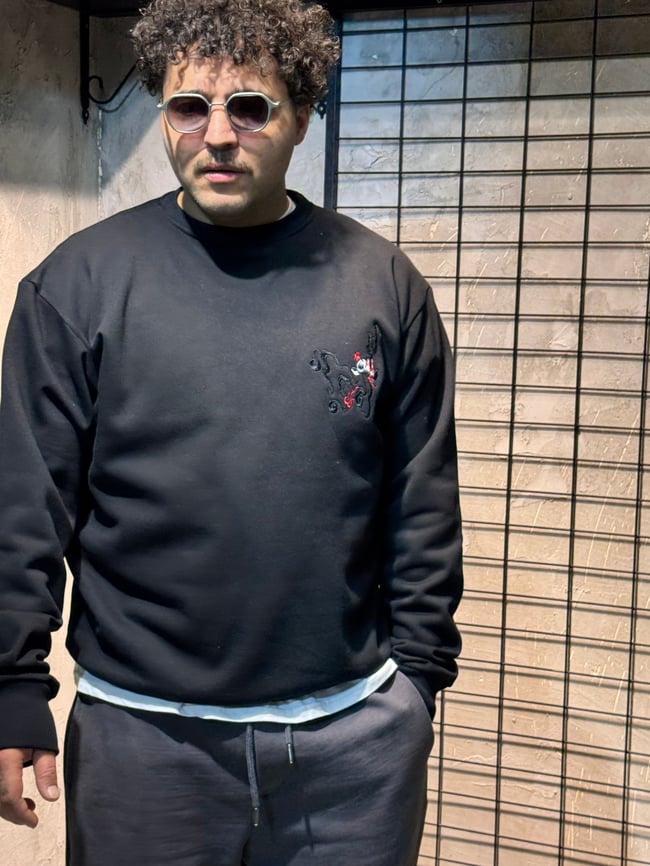 Sırt Anka Nakışlı Siyah Sweatshirt