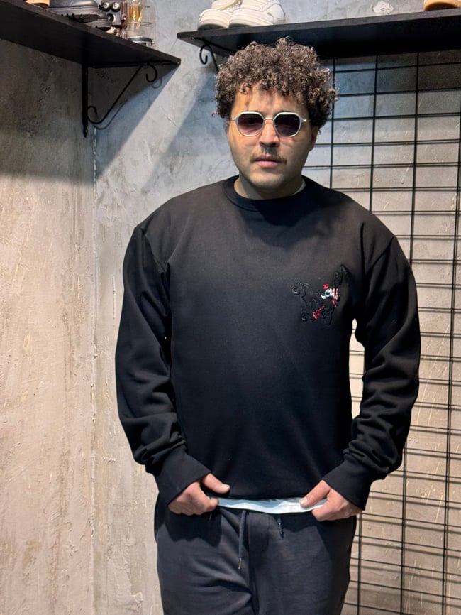 Sırt Anka Nakışlı Siyah Sweatshirt
