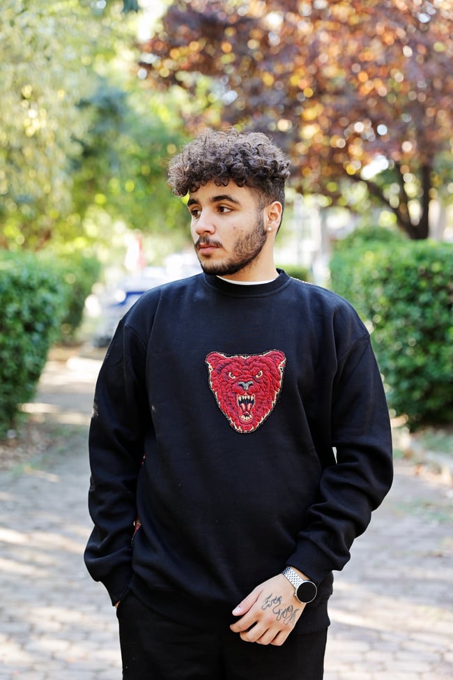 Sırtı Desenli Siyah Sweatshsirt