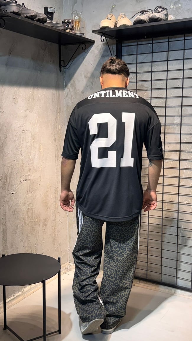 Siyah 21 UNTILMENT Forma