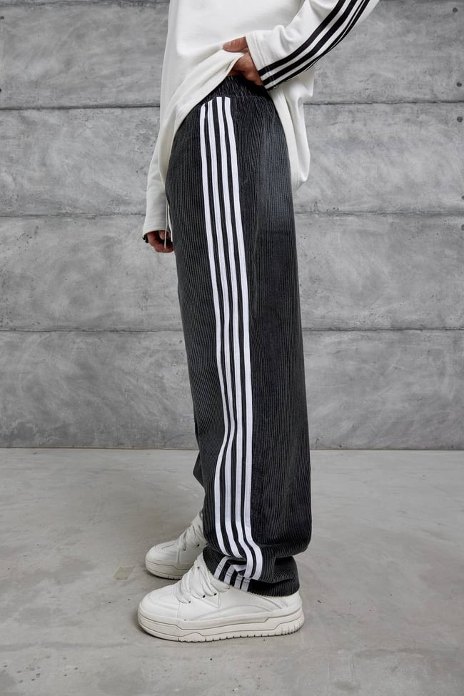 Siyah Kadife Şeritli Baggy Pantalon