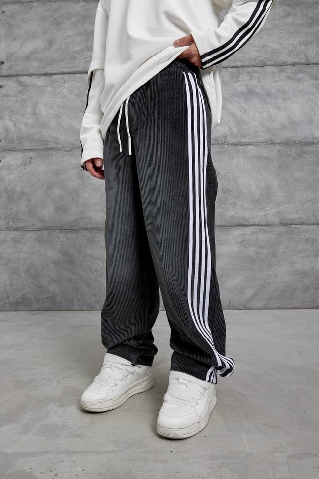 Siyah Kadife Şeritli Baggy Pantalon