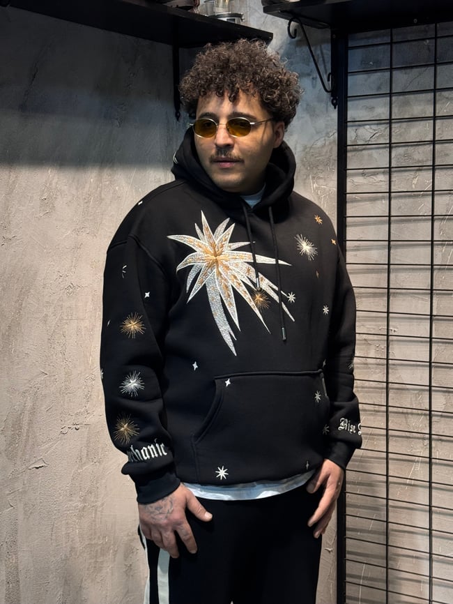 Yıldız Patlaması Nakışlı Siyah Hoodie