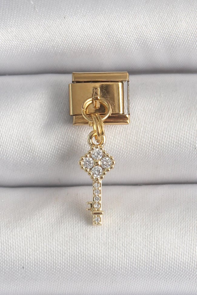 316L Çelik Gold Renk Sallantı Zirkon Taşlı Anahtar Model Nomination Charm