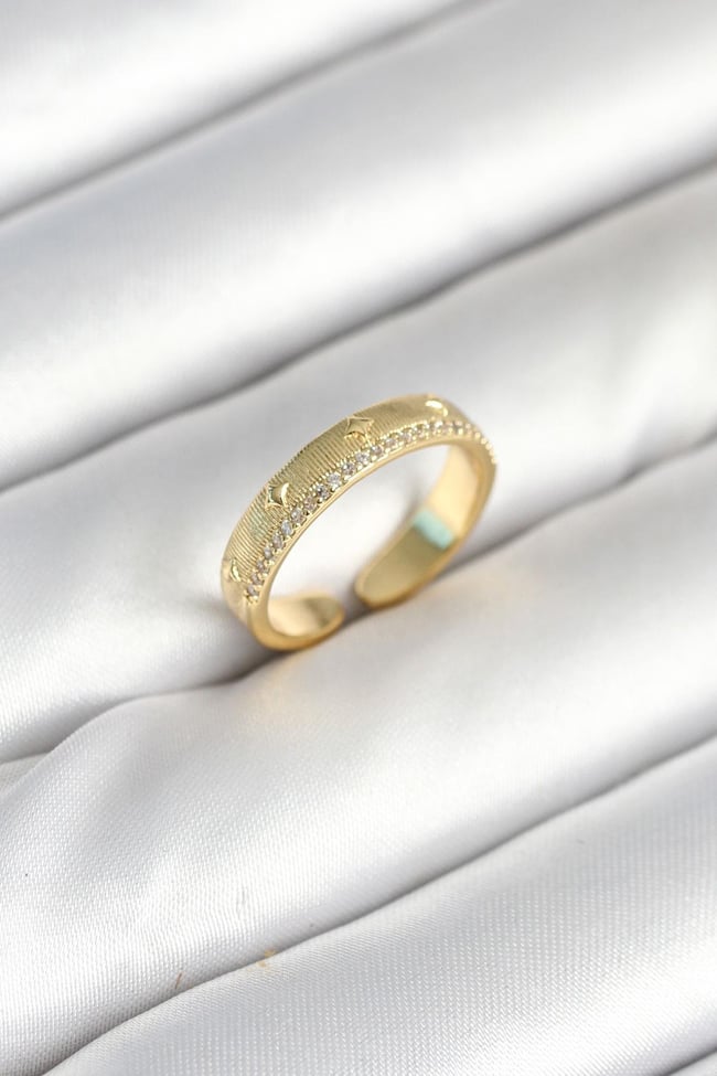 Gold Renk Şerit Zirkon Taşlı Kadın Yüzük