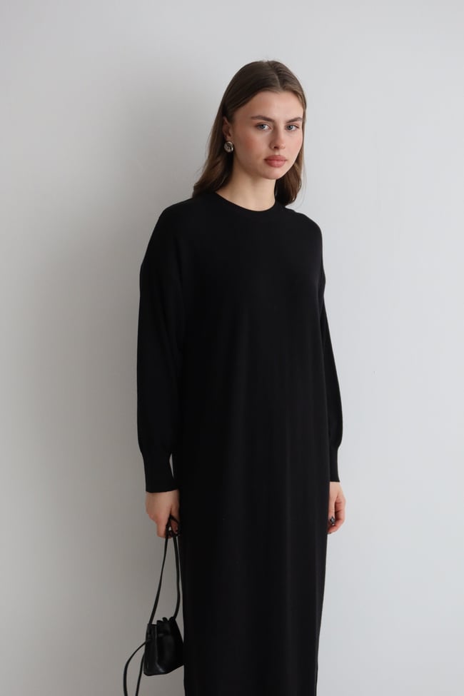 OVERSİZE TRİKO ELBİSE