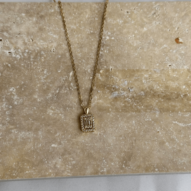 Baget Zirkon Taşlı Dikdörtgen Gold Kolye