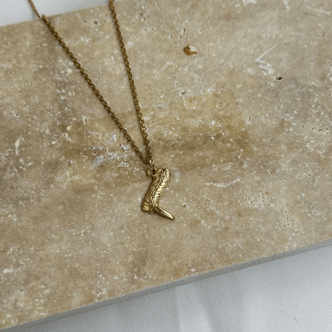 Kovboy Çizmesi Dokulu Gold Kolye