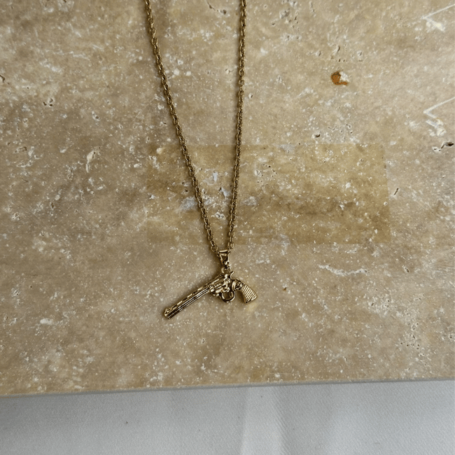 Kovboy Tabancası Model Gold Kadın Kolye
