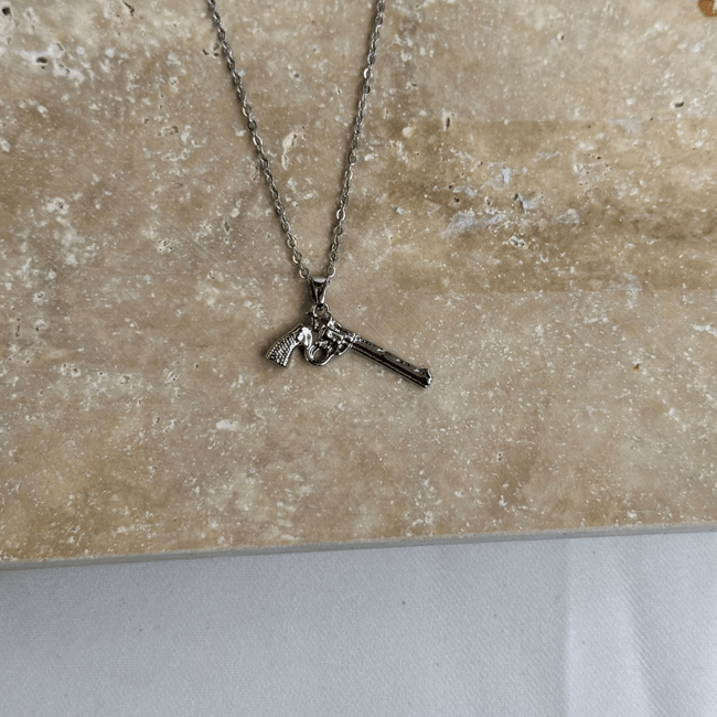 Kovboy Tabancası Model Silver Kadın Kolye