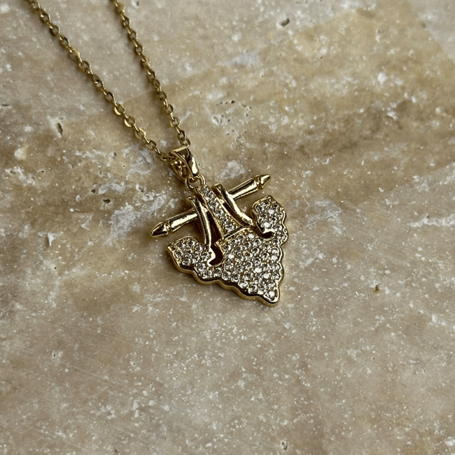 Taş İşlemeli Ok Figürlü Sarkıt Gold Kolye