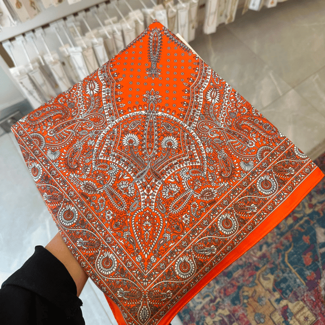 Turuncu Etnik Nakış 60X60 İpeksi Fular