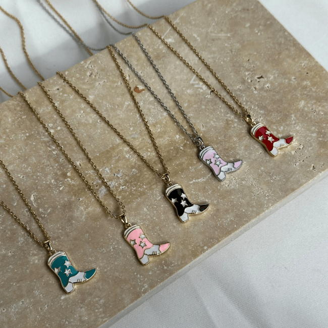 Yıldız Desenli Pembe Mineli Kovboy Çizmesi Gold Kolye