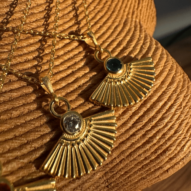 Gold Yelpaze Gümüş Taş Kolye - 925 ayar gümüş